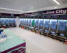 今晚新奥尔良鹈鹕更衣室发声——亚冠节点到来，质疑声仍在，纪律约束更严格的简单介绍